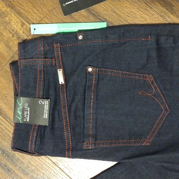 INC Flare Leg - Picture 3 of 4